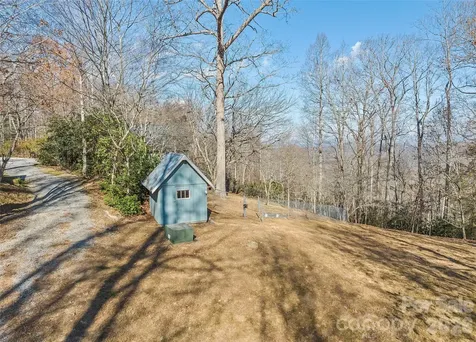1350 Davis Mountain Road Hendersonville NC 28739