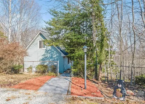 1350 Davis Mountain Road Hendersonville NC 28739