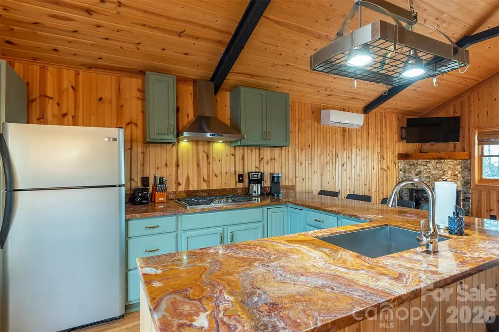 2338 El Miner Drive Mars Hill NC 28754