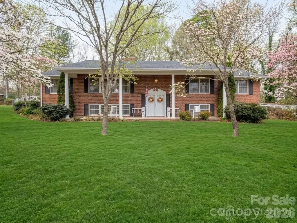 1867 Fruitland Road Hendersonville NC 28792