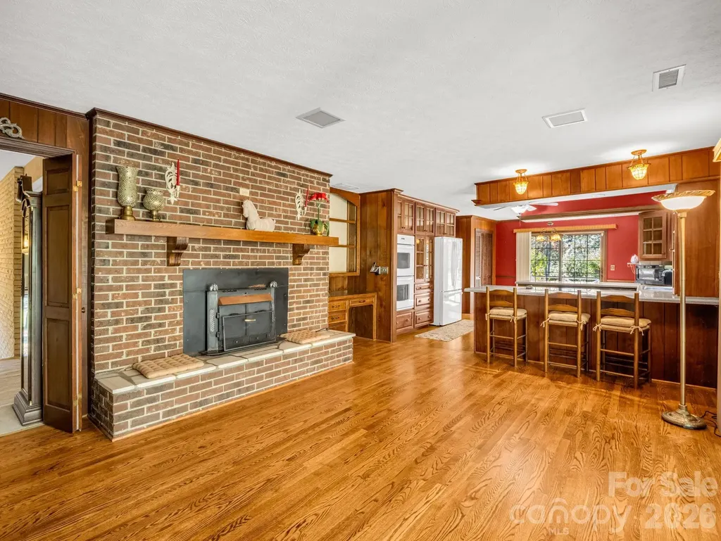1867 Fruitland Road Hendersonville NC 28792