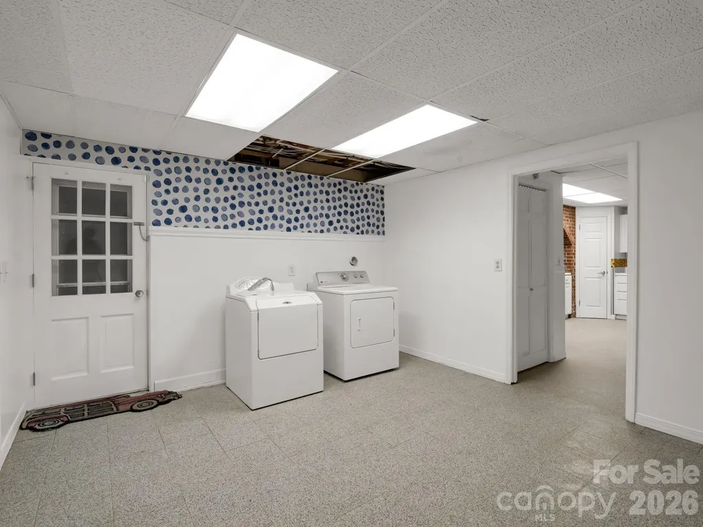 1867 Fruitland Road Hendersonville NC 28792