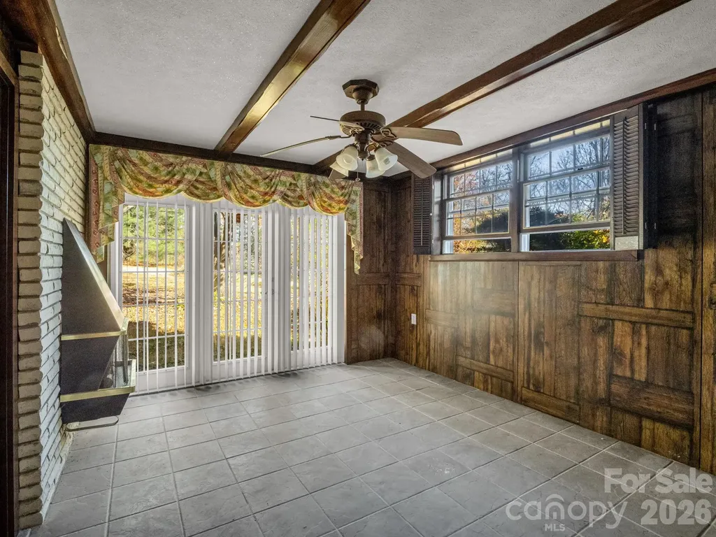 1867 Fruitland Road Hendersonville NC 28792