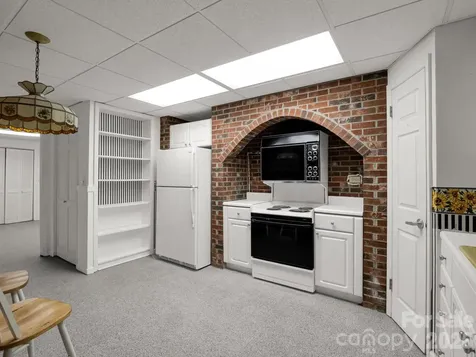 1867 Fruitland Road Hendersonville NC 28792