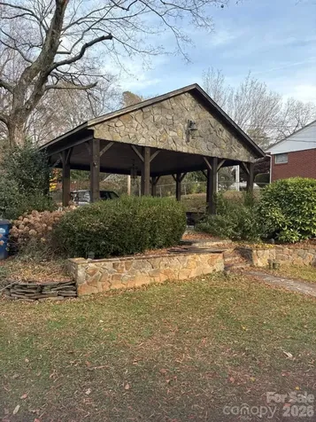 341 N Oak Street Statesville NC 28677