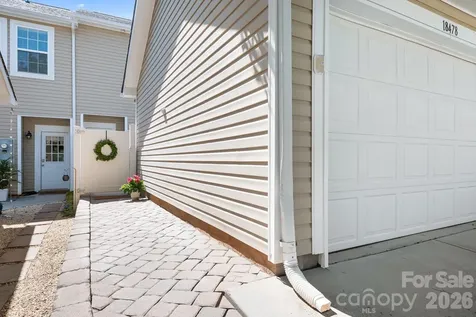 18478 W Catawba Avenue Cornelius NC 28031
