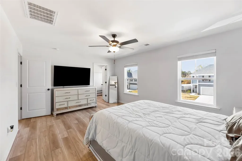 145 Baucom Street Charlotte NC 28216