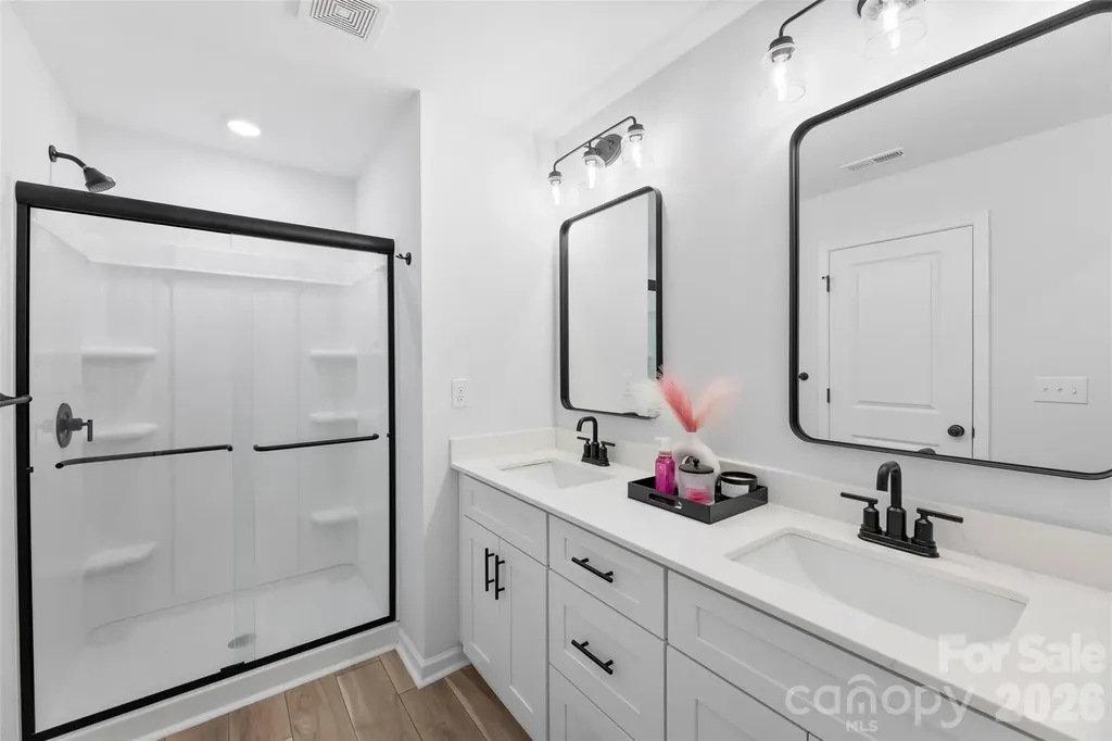 145 Baucom Street Charlotte NC 28216