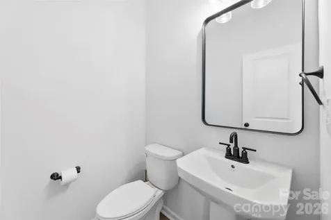 145 Baucom Street Charlotte NC 28216