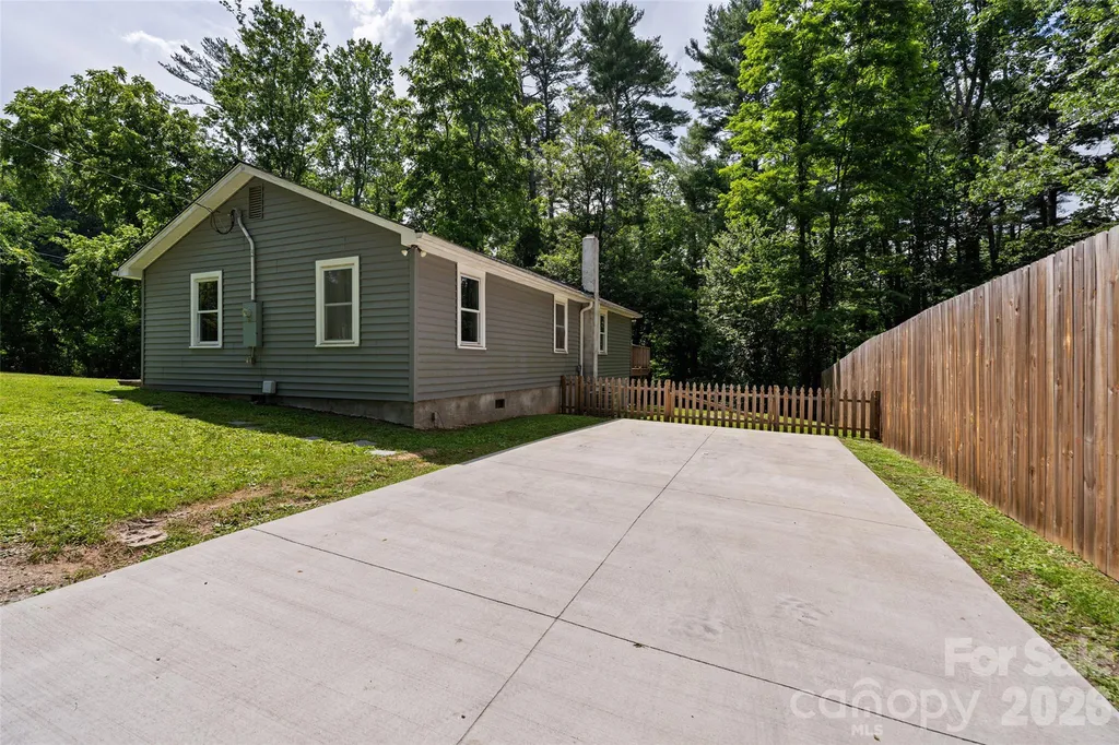 334 Mills Gap Road Asheville NC 28803
