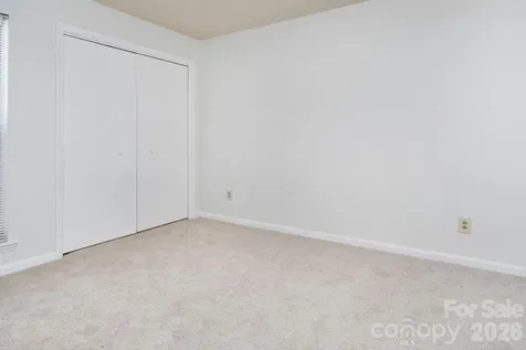 2536 Stradbrook Drive Charlotte NC 28210