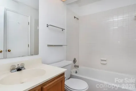 2536 Stradbrook Drive Charlotte NC 28210