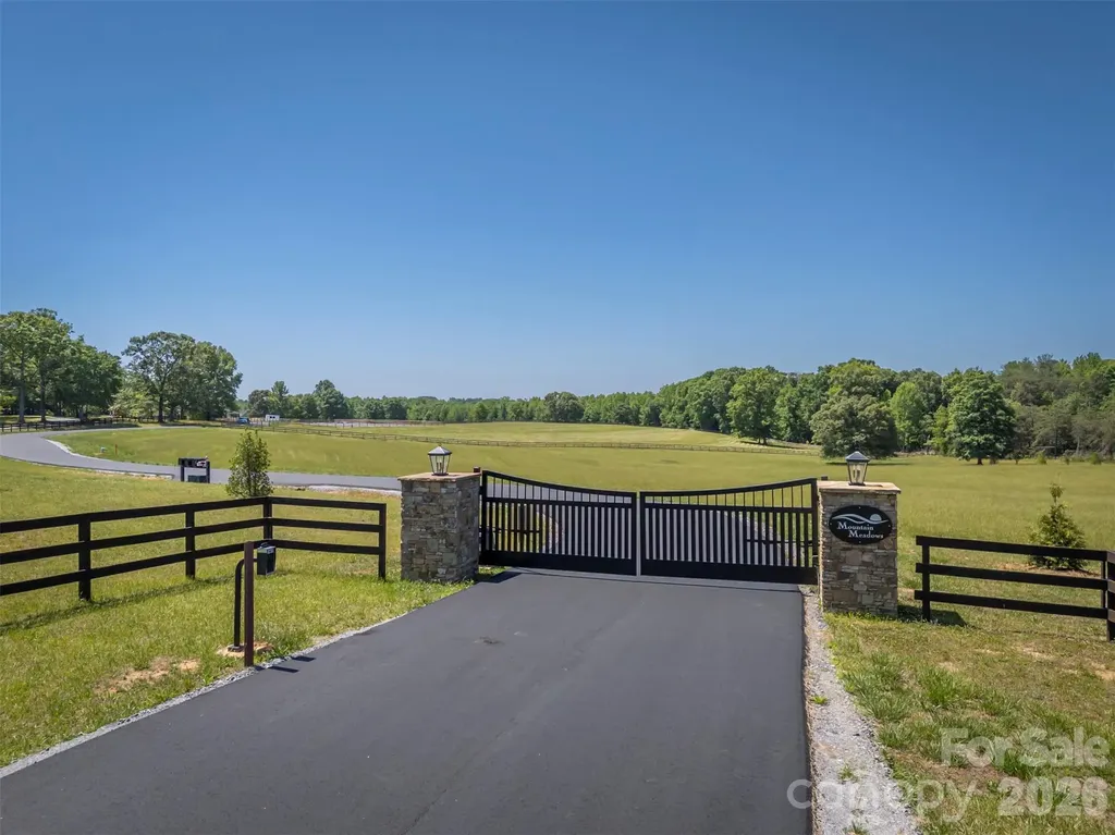 297 Mountain Meadows Lane Tryon NC 28782