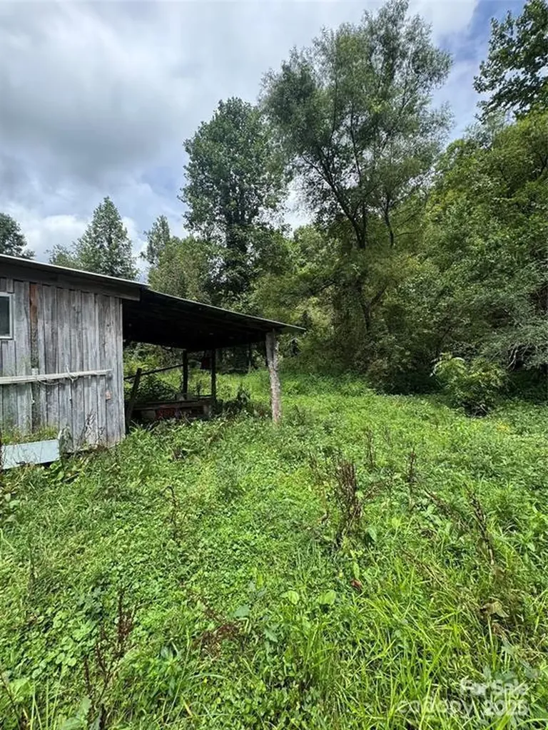 4938 Nc 90 Highway Collettsville NC 28611