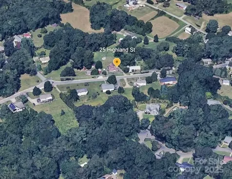 25 Highland Street Weaverville NC 28787