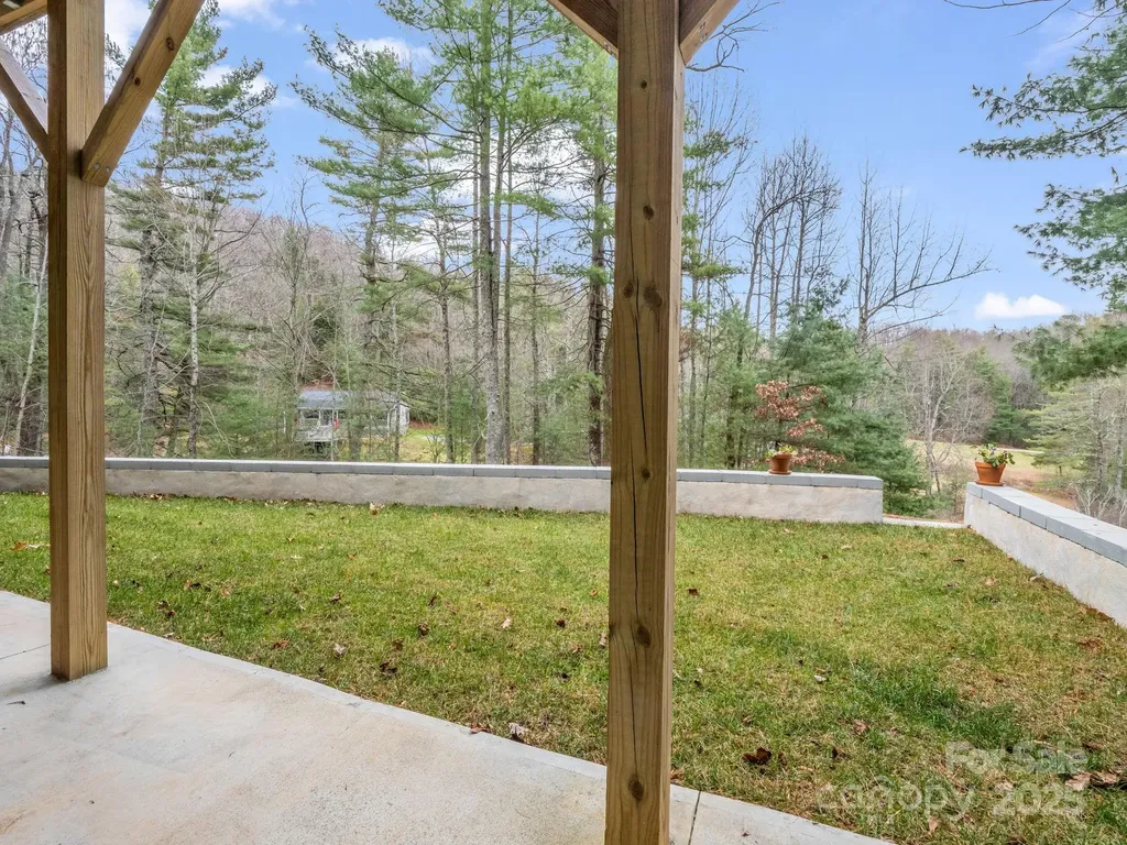 48 Rainbow Lake Circle Black Mountain NC 28711