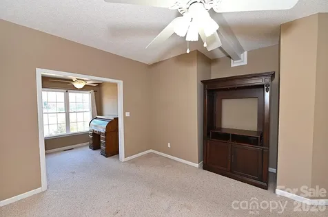 518 30th Avenue Circle NE Hickory NC 28601