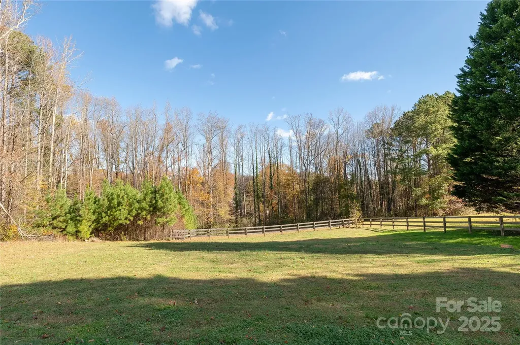 21 Walker Street Extension Columbus NC 28722