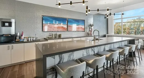 4425 Sharon Road Charlotte NC 28211