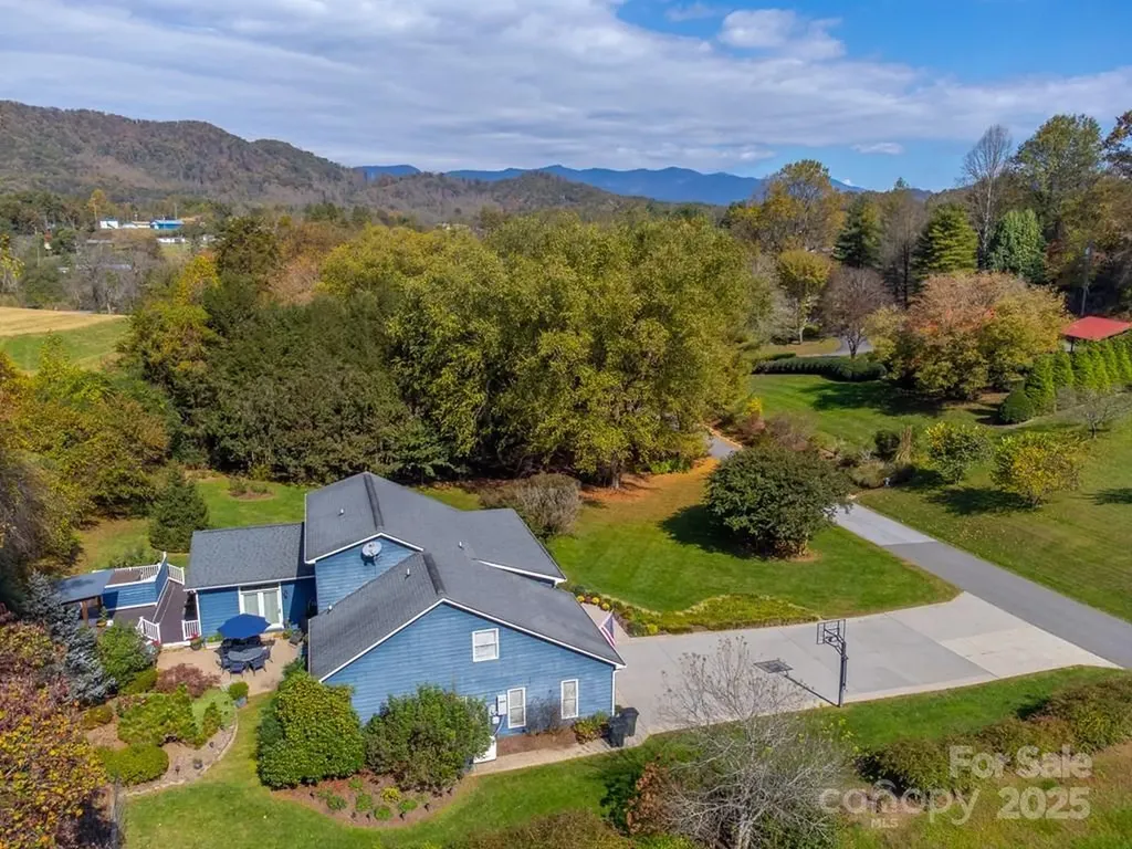 180 Paw Paw Cove Sylva NC 28779