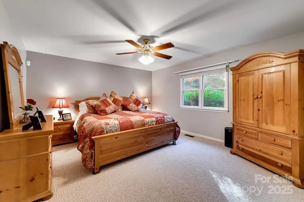 180 Paw Paw Cove Sylva NC 28779
