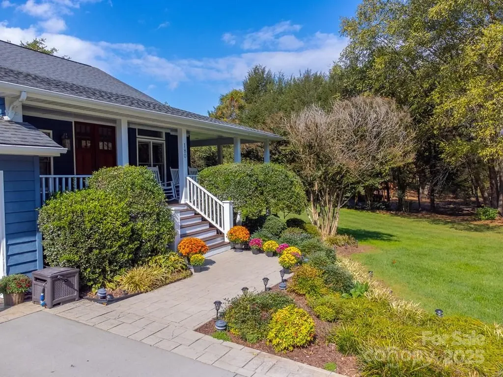 180 Paw Paw Cove Sylva NC 28779