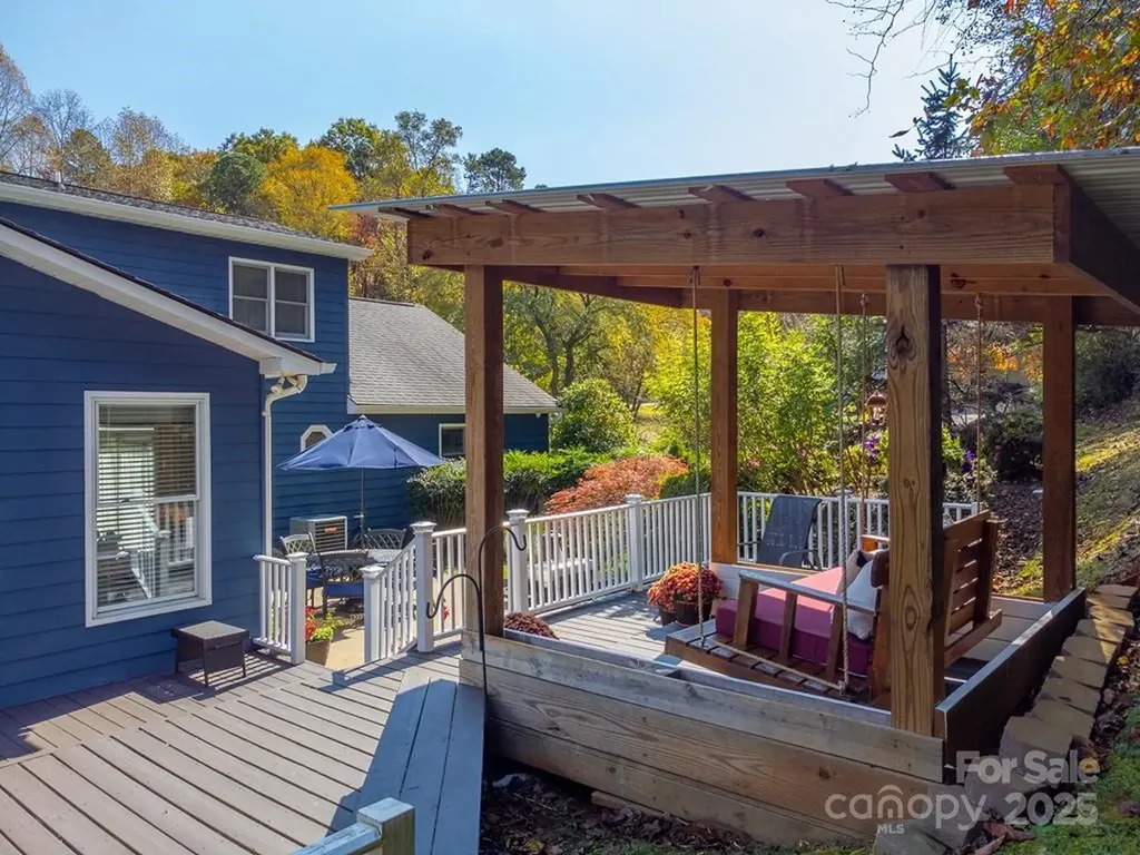180 Paw Paw Cove Sylva NC 28779