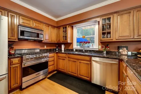 180 Paw Paw Cove Sylva NC 28779