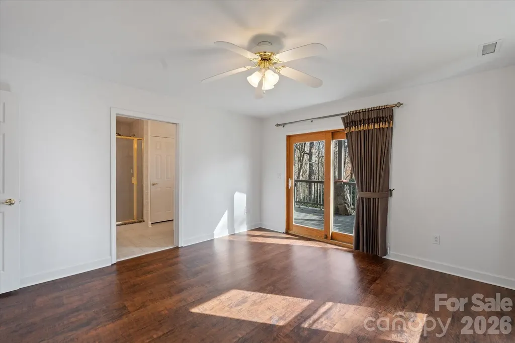 905 Old Fiddle Road Waynesville NC 28786
