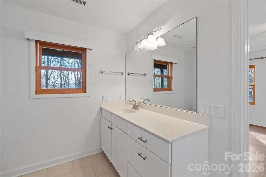905 Old Fiddle Road Waynesville NC 28786