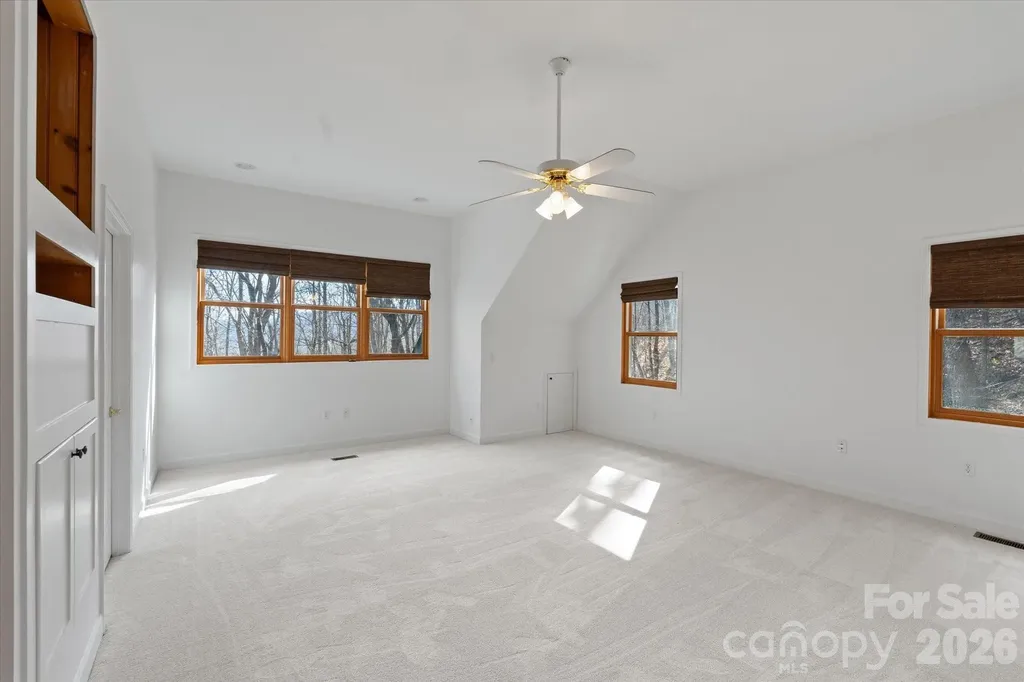 905 Old Fiddle Road Waynesville NC 28786