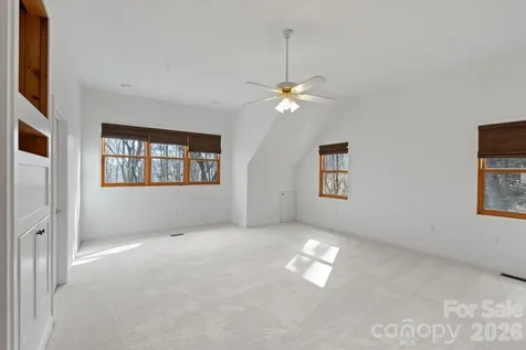 905 Old Fiddle Road Waynesville NC 28786