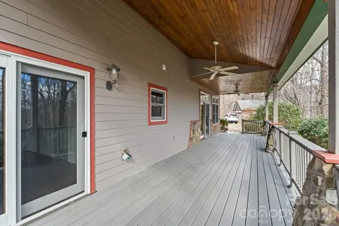 905 Old Fiddle Road Waynesville NC 28786