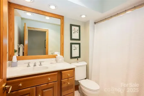 132 Red Bird Circle Lake Toxaway NC 28747