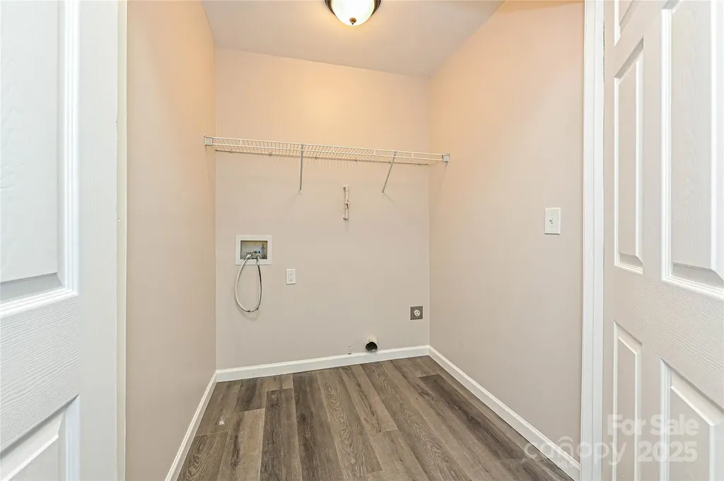 3133 Amay James Avenue Charlotte NC 28208