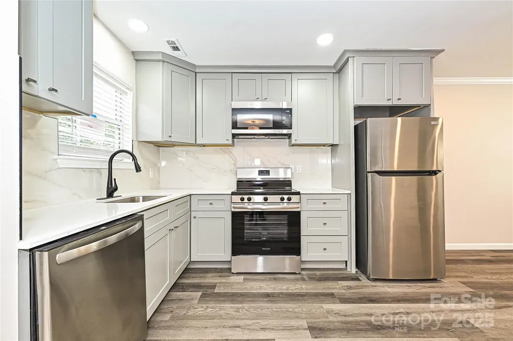 3133 Amay James Avenue Charlotte NC 28208