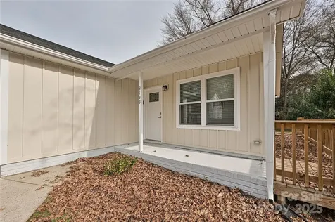 3133 Amay James Avenue Charlotte NC 28208