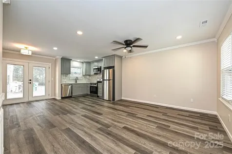 3133 Amay James Avenue Charlotte NC 28208