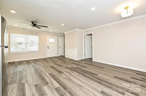 3133 Amay James Avenue Charlotte NC 28208