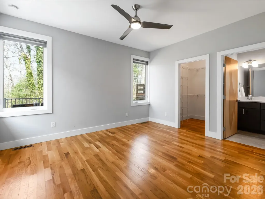 27 Mauricet Lane Asheville NC 28806