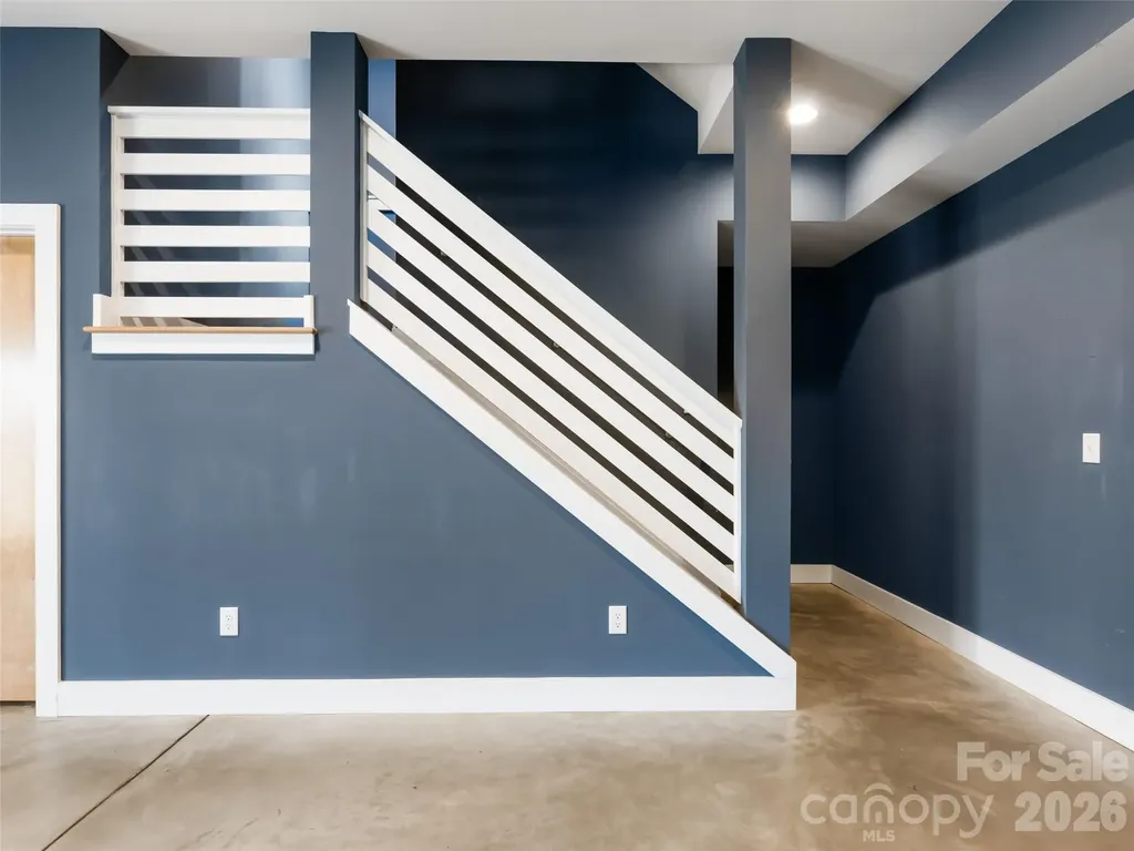 27 Mauricet Lane Asheville NC 28806