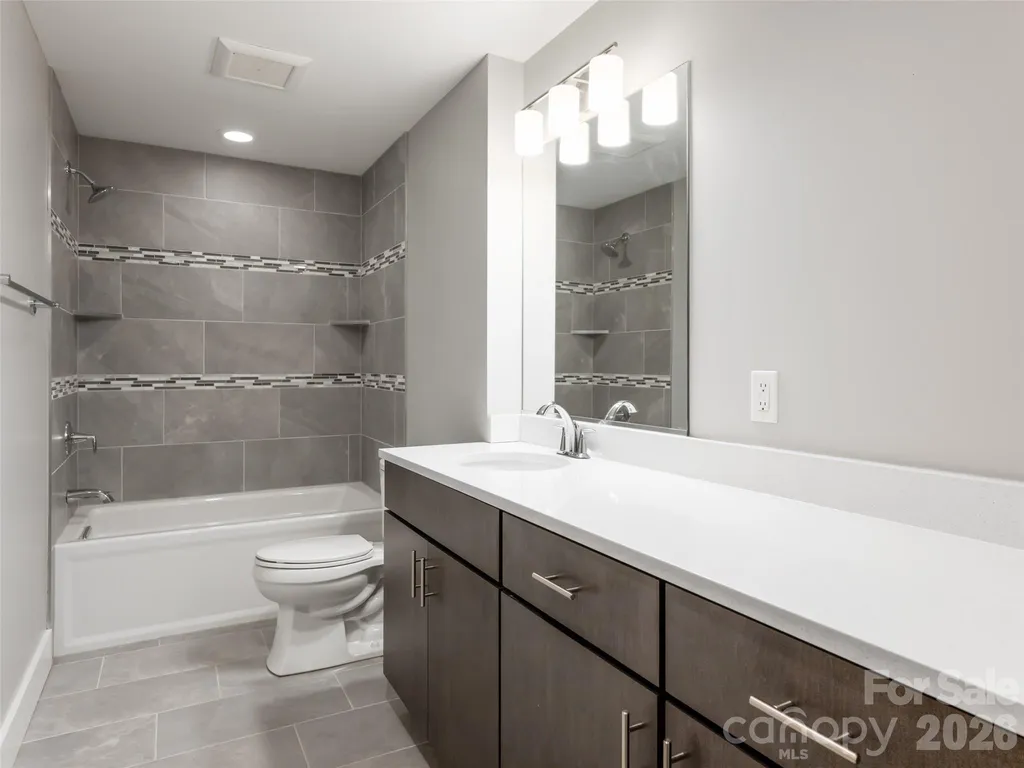 27 Mauricet Lane Asheville NC 28806