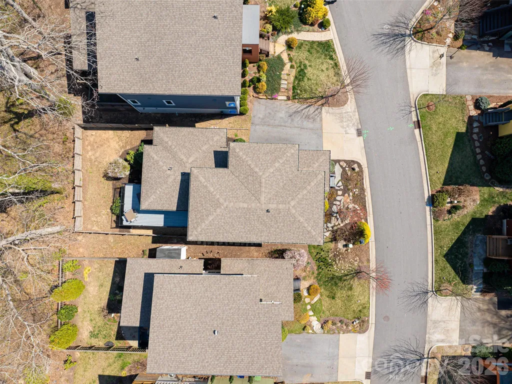 27 Mauricet Lane Asheville NC 28806