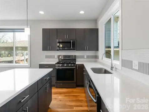 27 Mauricet Lane Asheville NC 28806