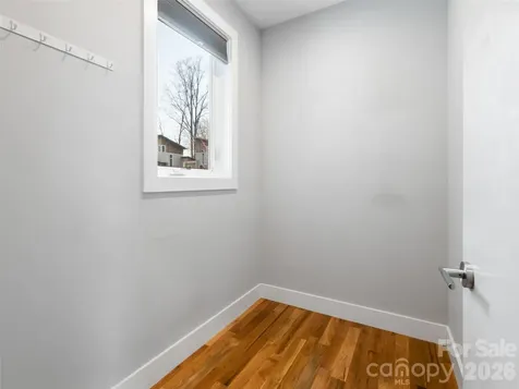 27 Mauricet Lane Asheville NC 28806