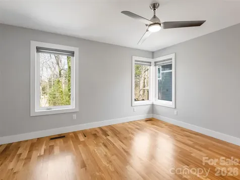 27 Mauricet Lane Asheville NC 28806