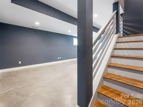27 Mauricet Lane Asheville NC 28806
