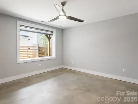 27 Mauricet Lane Asheville NC 28806