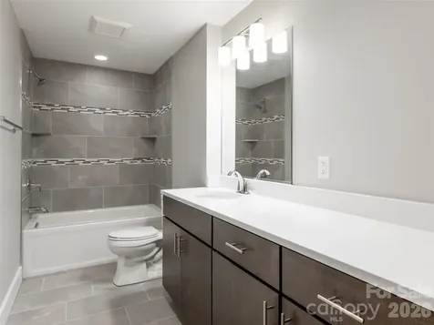 27 Mauricet Lane Asheville NC 28806
