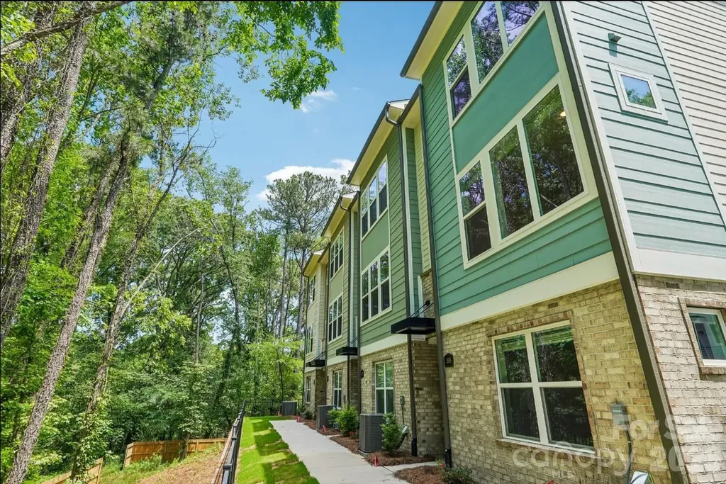 1526 Lithium Lane Charlotte NC 28211